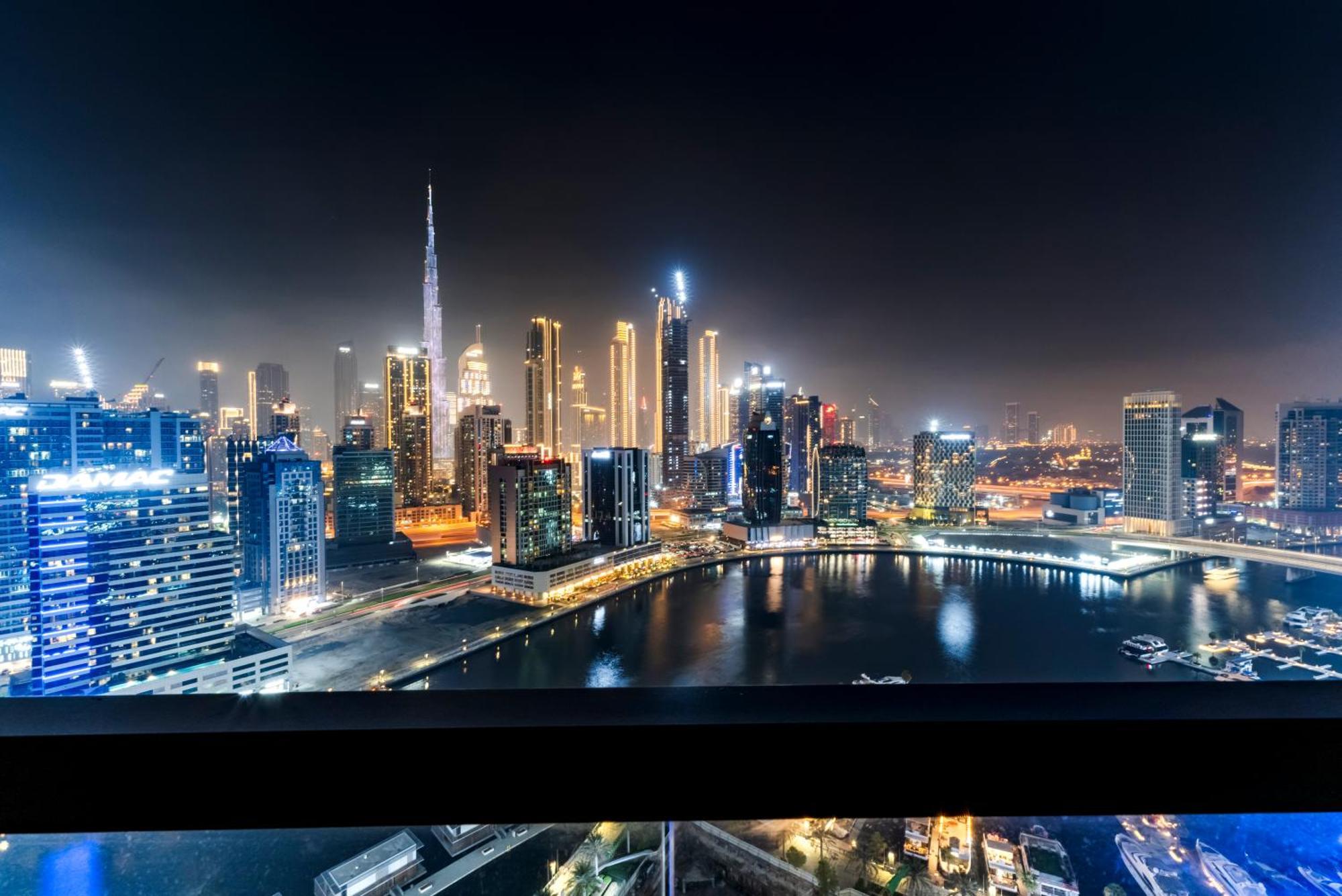 Appartamento 15 Northside - Brand New Full Burj View - 1Br Dubai Esterno foto